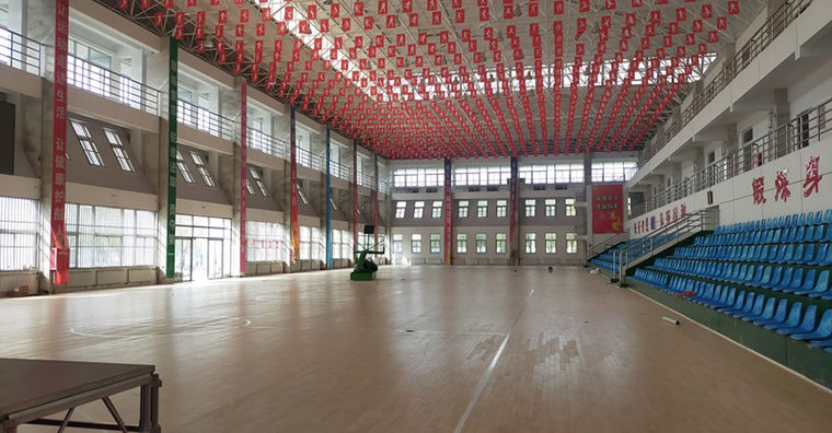 鄂爾多斯世紀中學運動地板鋪設案例